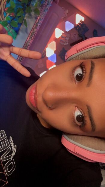 Full leaked Ahquamarine  page private onlyfans photo