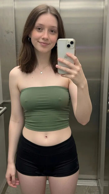 Full leaked Alice plumpy private onlyfans photo