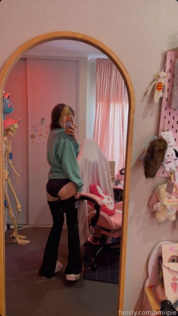 Full leaked Amiipie private onlyfans photo