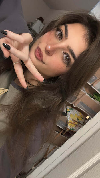 Full leaked Aruuu private onlyfans photo
