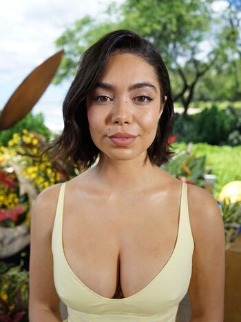 Full leaked Auli i cravalho page private onlyfans photo