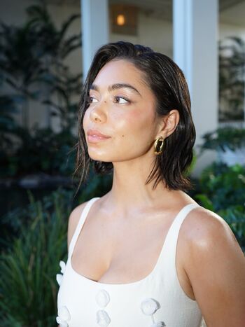 Full leaked Auli i cravalho page private onlyfans photo