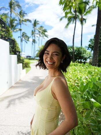 Full leaked Auli i cravalho page private onlyfans photo