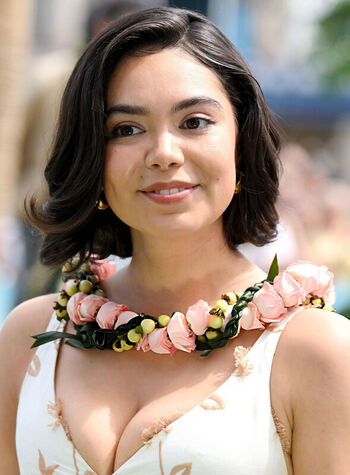 Full leaked Auli i cravalho private onlyfans photo