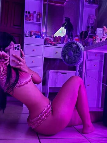 Full leaked Babymich private onlyfans photo