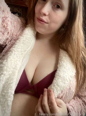 BlaireTheBustyMilf