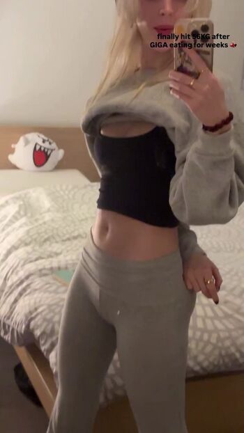 Full leaked Bubbell private onlyfans photo