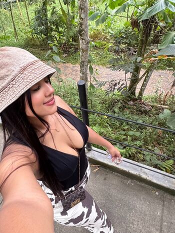 Full leaked Camila private onlyfans photo