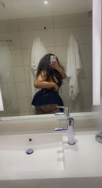 Full leaked Candyxxx private onlyfans photo