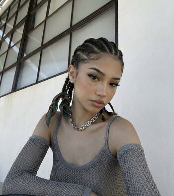 Full leaked Caramelcamilaxx private onlyfans photo