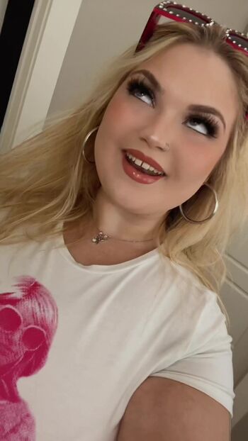 Full leaked Chaosbycallie private onlyfans photo