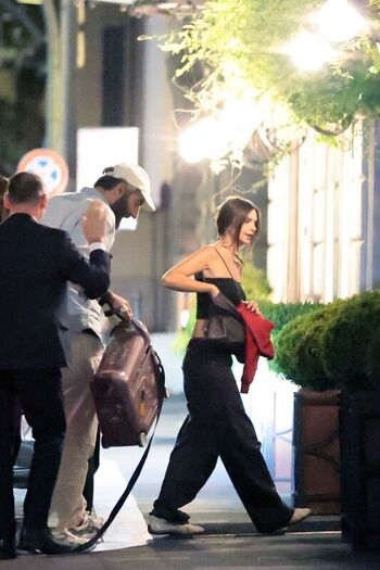 Full leaked Emily ratajkowski private onlyfans photo
