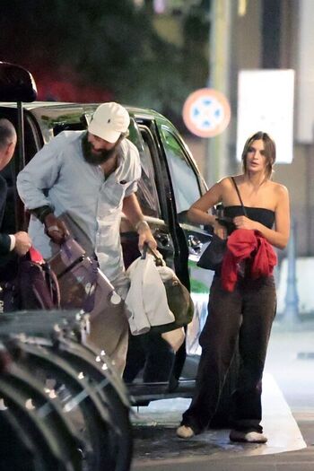 Full leaked Emily ratajkowski private onlyfans photo