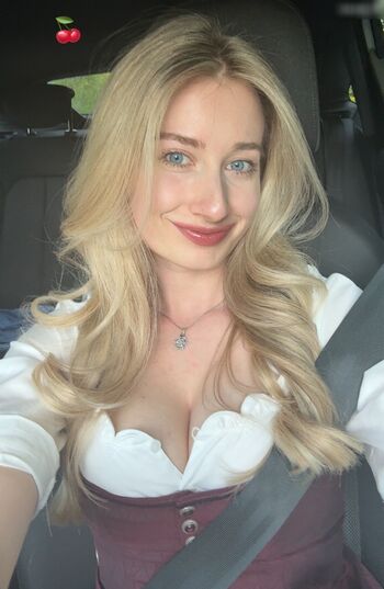 Full leaked Empresslaurasophie private onlyfans photo