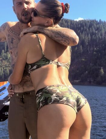 Full leaked Hailey baldwin private onlyfans photo