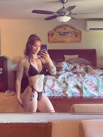 Full leaked Hannah inthegym private onlyfans photo