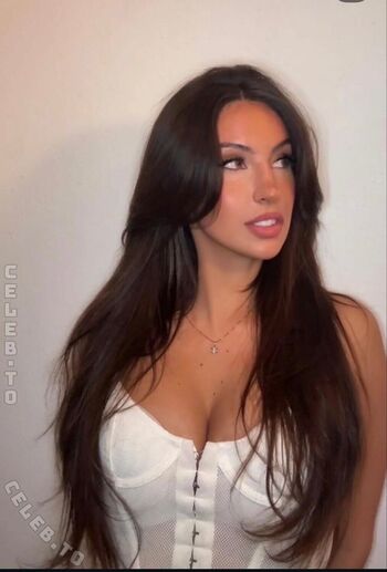 Full leaked Honeyxxo private onlyfans photo