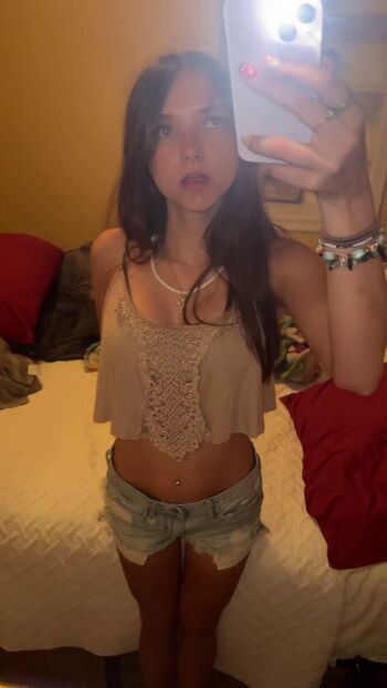 Full leaked Ilovebutterflieslolz private onlyfans photo