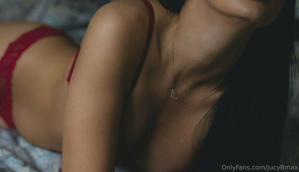 Full leaked Jucybmax private onlyfans photo