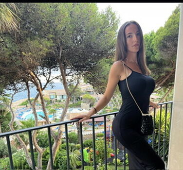 Full leaked Julia lyn private onlyfans photo