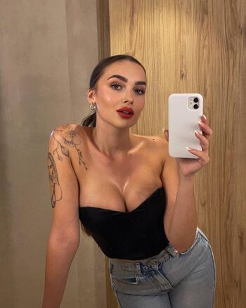 Full leaked Katarna vymyslicka page private onlyfans photo