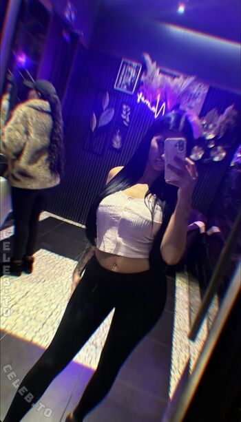 Full leaked Kiarababa private onlyfans photo