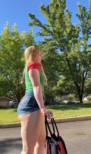 Full leaked Krissee private onlyfans photo