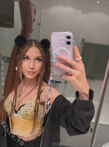 lauragetshigh