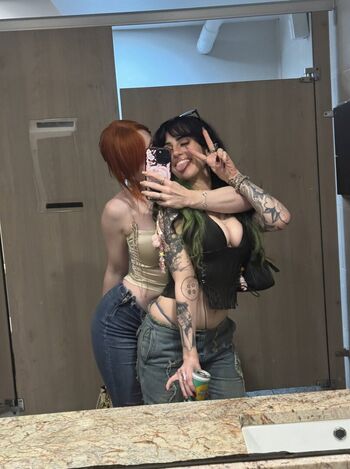 Full leaked Lilbatty private onlyfans photo