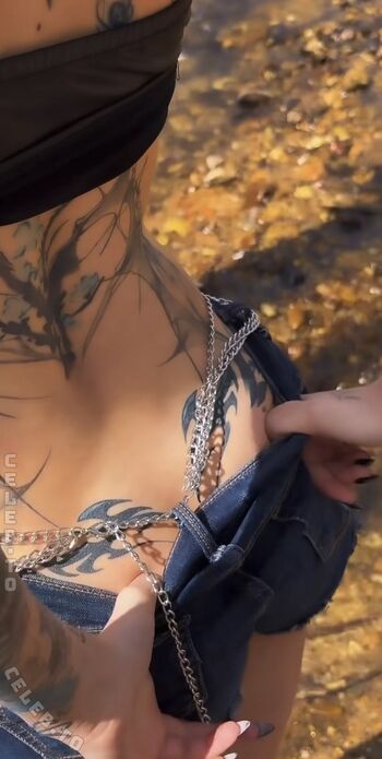 Full leaked Linaroeschr private onlyfans photo
