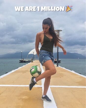 Full leaked Lisa zimouche private onlyfans photo
