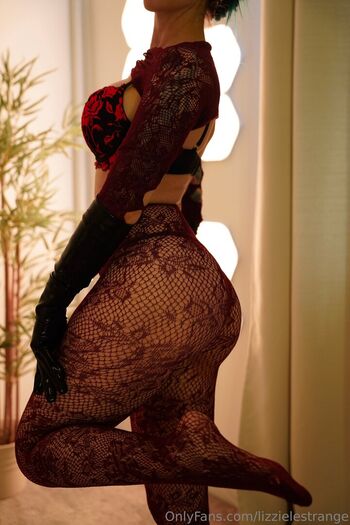 Full leaked Lizzie le strange private onlyfans photo