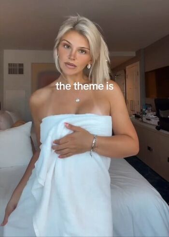 Full leaked Lyndalessandro private onlyfans photo