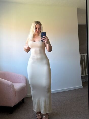 Full leaked Mommymewtwo private onlyfans photo
