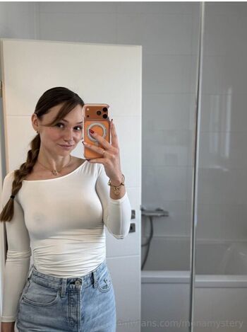 Full leaked Monamystery private onlyfans photo