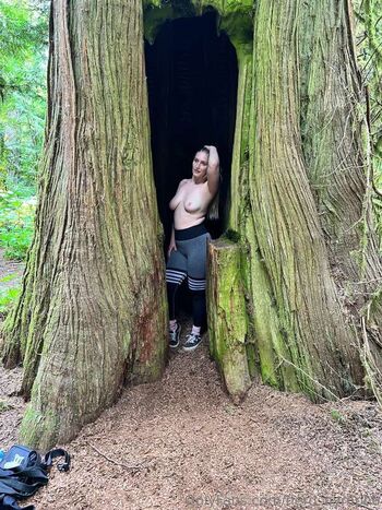 Full leaked Nerdy nympho private onlyfans photo