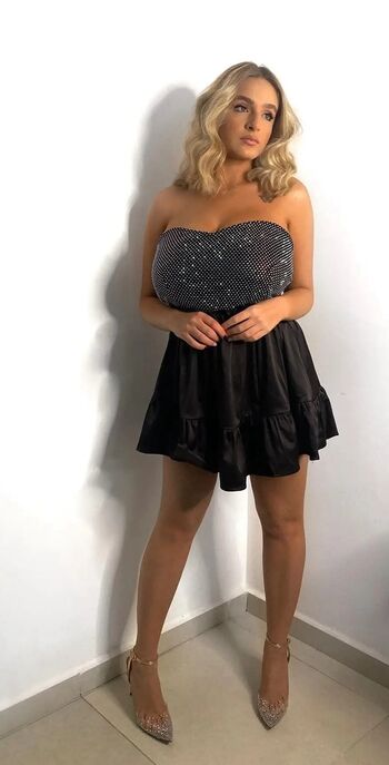 Full leaked Noaperetss page private onlyfans photo