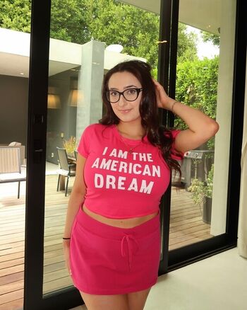 Full leaked Qveenjulia private onlyfans photo