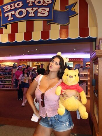 Full leaked Sarah curr private onlyfans photo