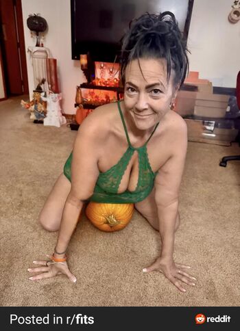 sassybrunette1975
