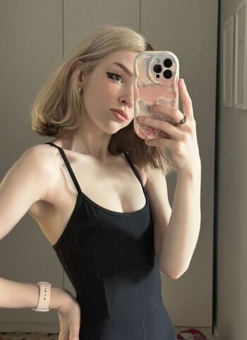 Full leaked Shadsi private onlyfans photo