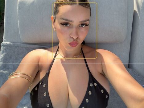 Full leaked Simplyneidaa private onlyfans photo