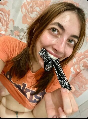 Full leaked Sondaspaziale private onlyfans photo