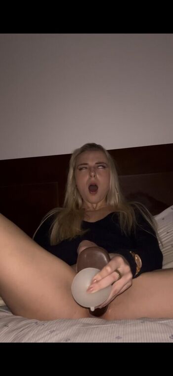 Full leaked Creambean/ private onlyfans photo