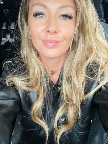 Full leaked Realolivia/ private onlyfans photo