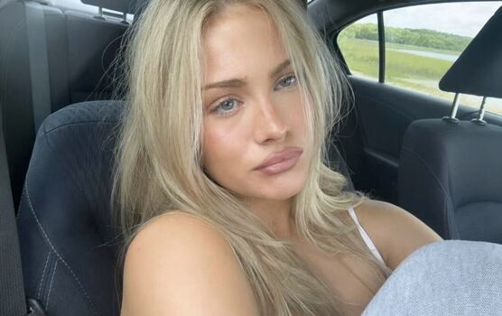 Full leaked Barbiejohnson / private onlyfans photo