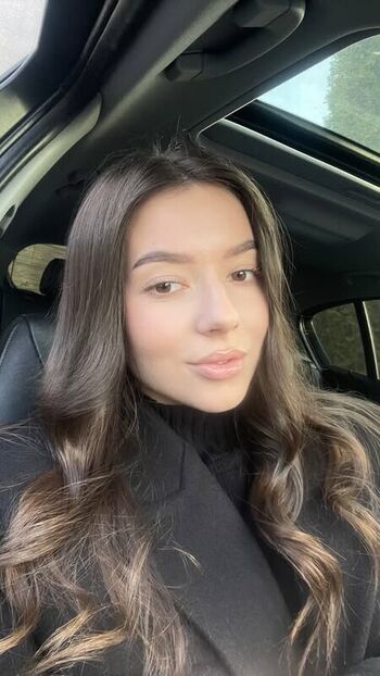Full leaked Xlucy / private onlyfans photo