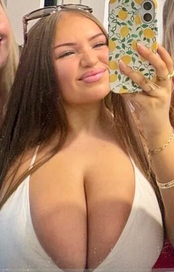 Full leaked Yellowpolkadotbirkin private onlyfans photo