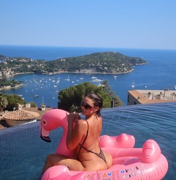 Full leaked Yesjulz private onlyfans photo