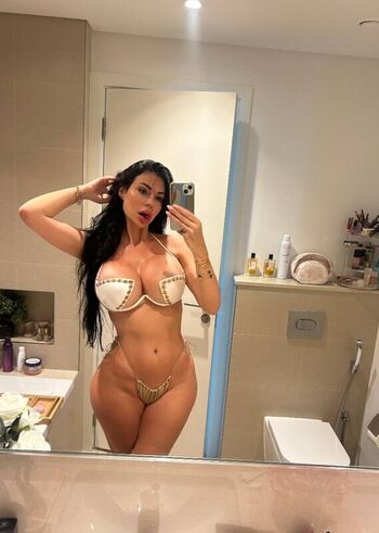 Full leaked Yvonne bar private onlyfans photo